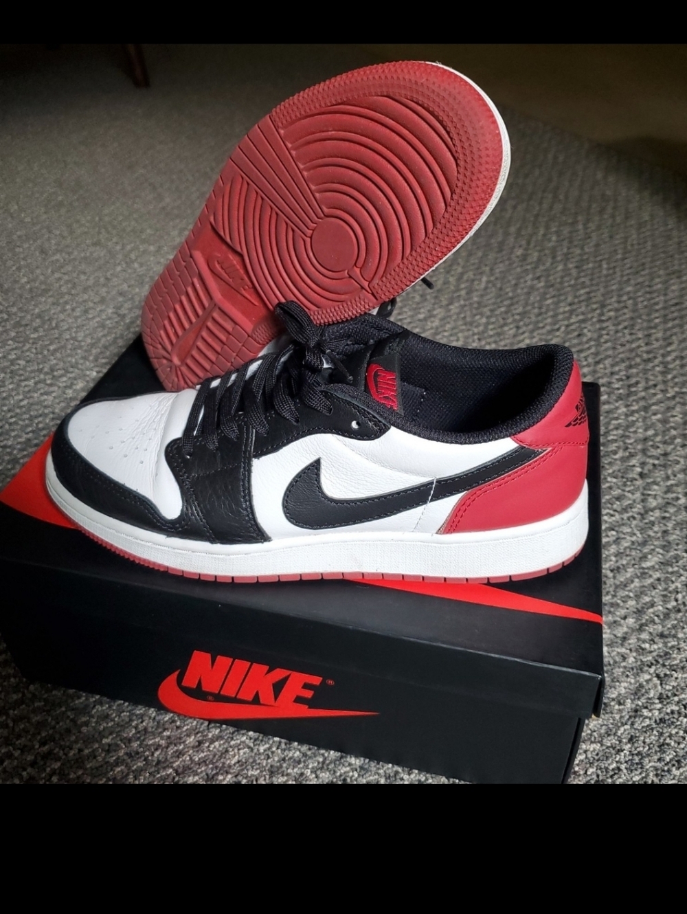 Nike Air Jordan 1 Retro Low OG GS 7Y Womens 8.5 Mens 7 Black Red White